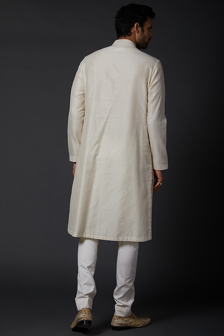 Ivory Chanderi Silk Embroidered Kurta Set by Rohit Bal Men at Pernia's Pop Up Shop
