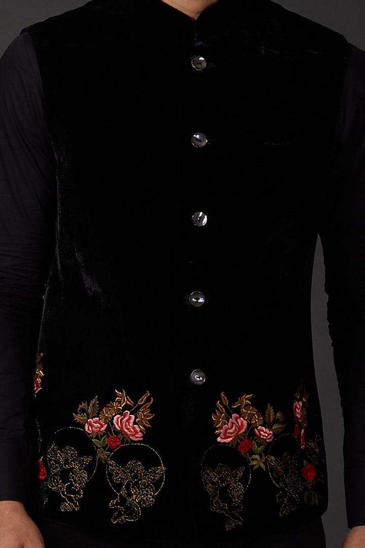 Black Matka Silk Embroidered Bundi Jacket by Rohit Bal Men at Pernia's Pop Up Shop