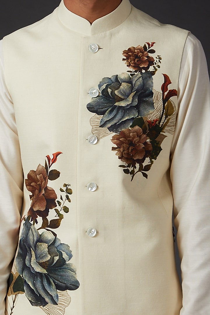 Ivory Matka Digital Printed Bundi Jacket by Rohit Bal Men at Pernia's Pop Up Shop