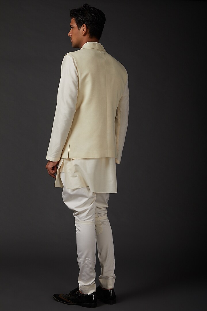 Ivory Matka Digital Printed Bundi Jacket by Rohit Bal Men at Pernia's Pop Up Shop