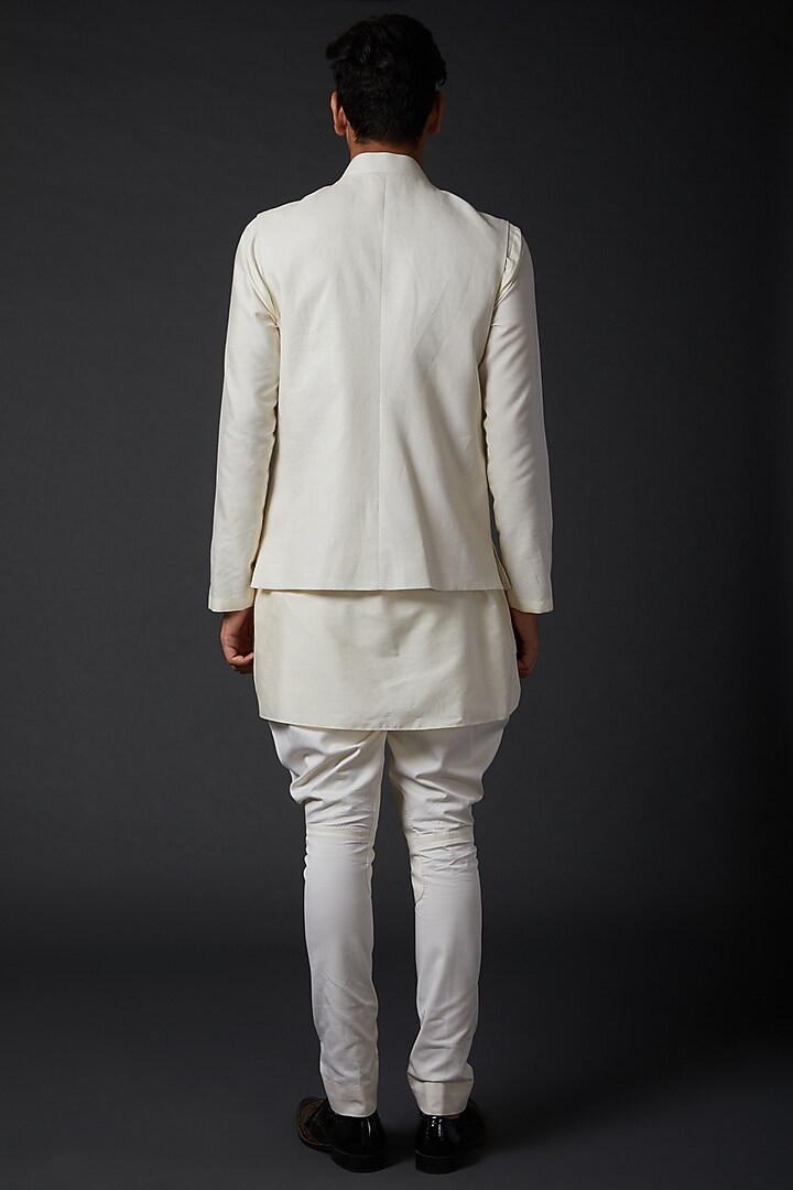 Ivory Matka Digital Printed Bundi Jacket by Rohit Bal Men at Pernia's Pop Up Shop