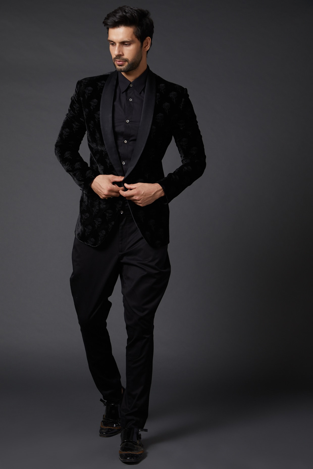 Black velvet shop jacket for men