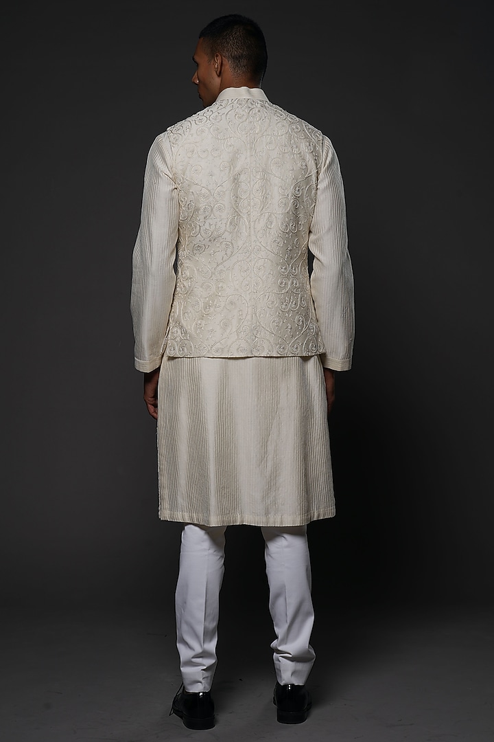 Ivory Chanderi Silk Resham Hand Embroidered Bundi Jacket Set by Rohit Bal Men at Pernia's Pop Up Shop