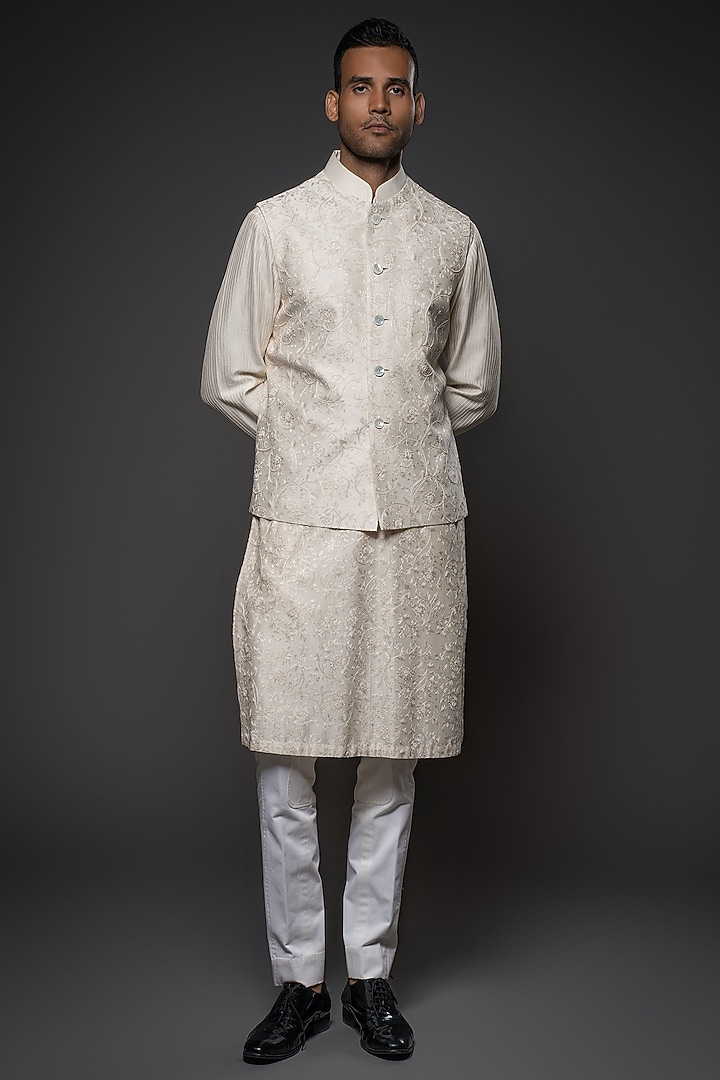 Ivory Chanderi Silk Resham Hand Embroidered Bundi Jacket Set by Rohit Bal Men at Pernia's Pop Up Shop