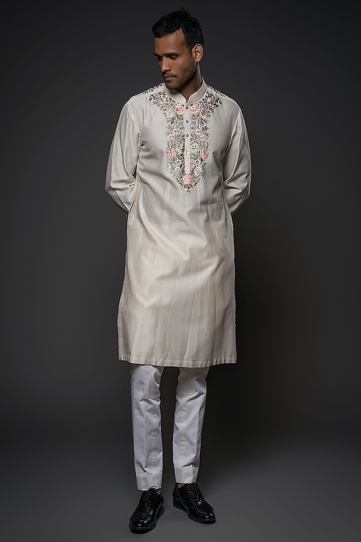 Ivory Chanderi Silk Resham Hand Embroidered Kurta Set by Rohit Bal Men at Pernia's Pop Up Shop