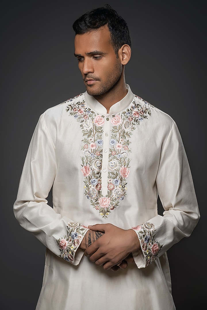 Ivory Chanderi Silk Resham Hand Embroidered Kurta Set by Rohit Bal Men at Pernia's Pop Up Shop