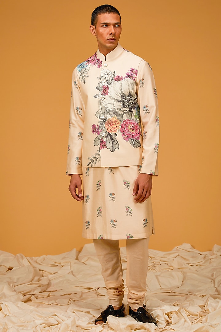 Ivory Chanderi Digital Printed Bundi Jacket Set by Rohit Bal Men at Pernia's Pop Up Shop