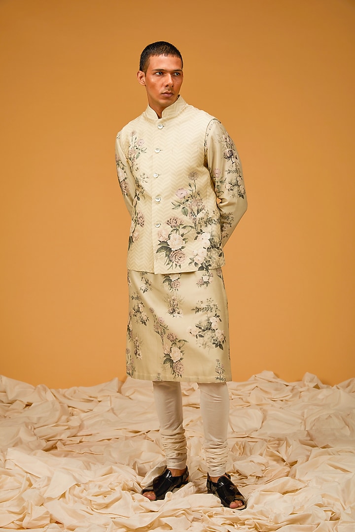 Ivory Chanderi Digital Printed Bundi Jacket Set by Rohit Bal Men at Pernia's Pop Up Shop