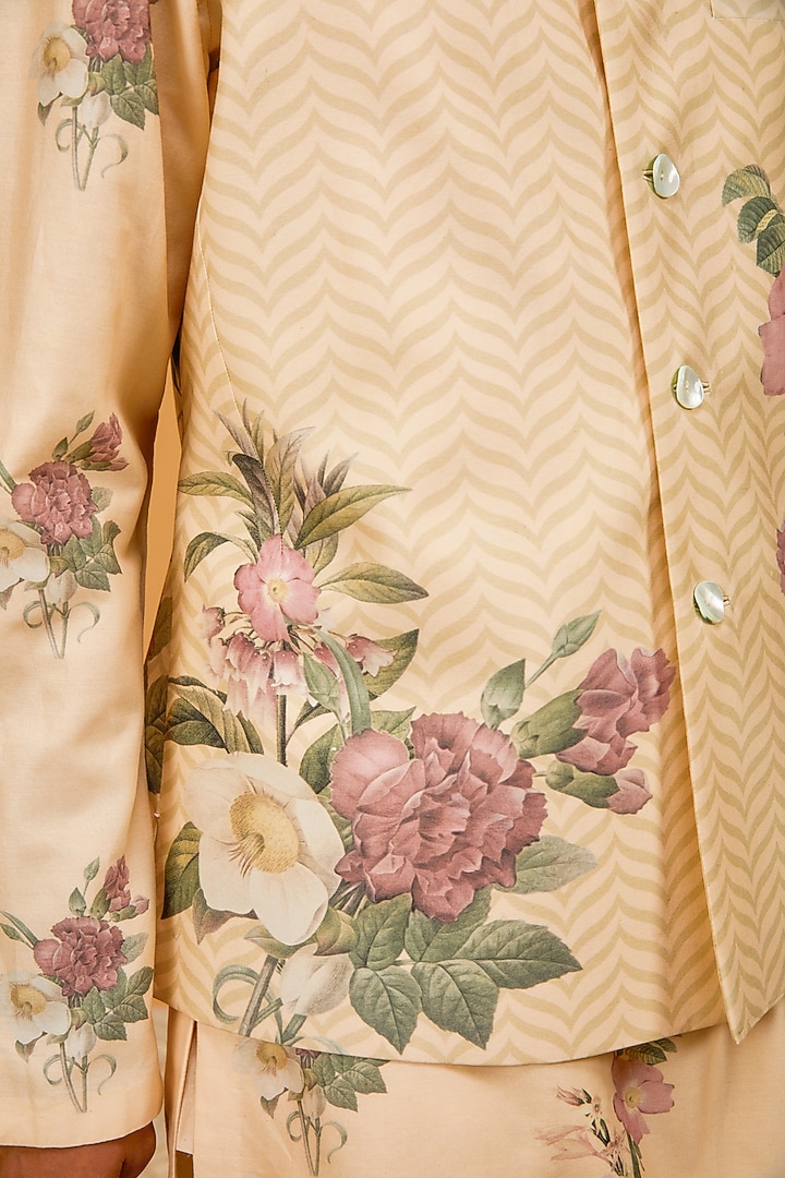 Ivory Chanderi Digital Printed Bundi Jacket Set by Rohit Bal Men at Pernia's Pop Up Shop