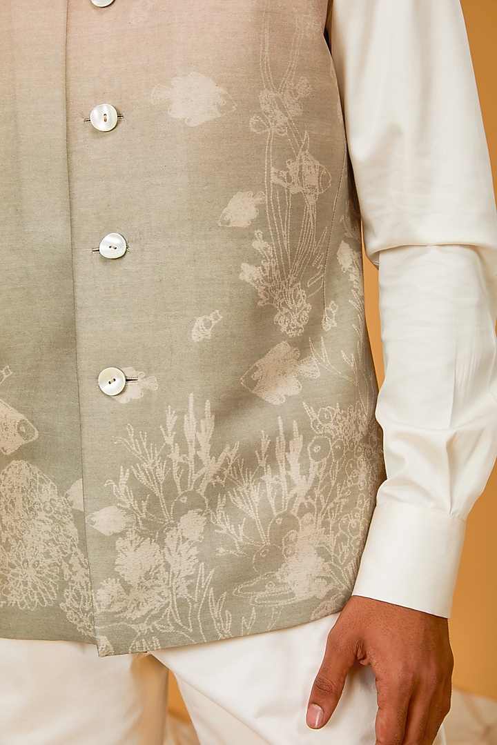 Sea Green Chanderi Silk Printed & Embroidered Bundi Jacket by Rohit Bal Men at Pernia's Pop Up Shop