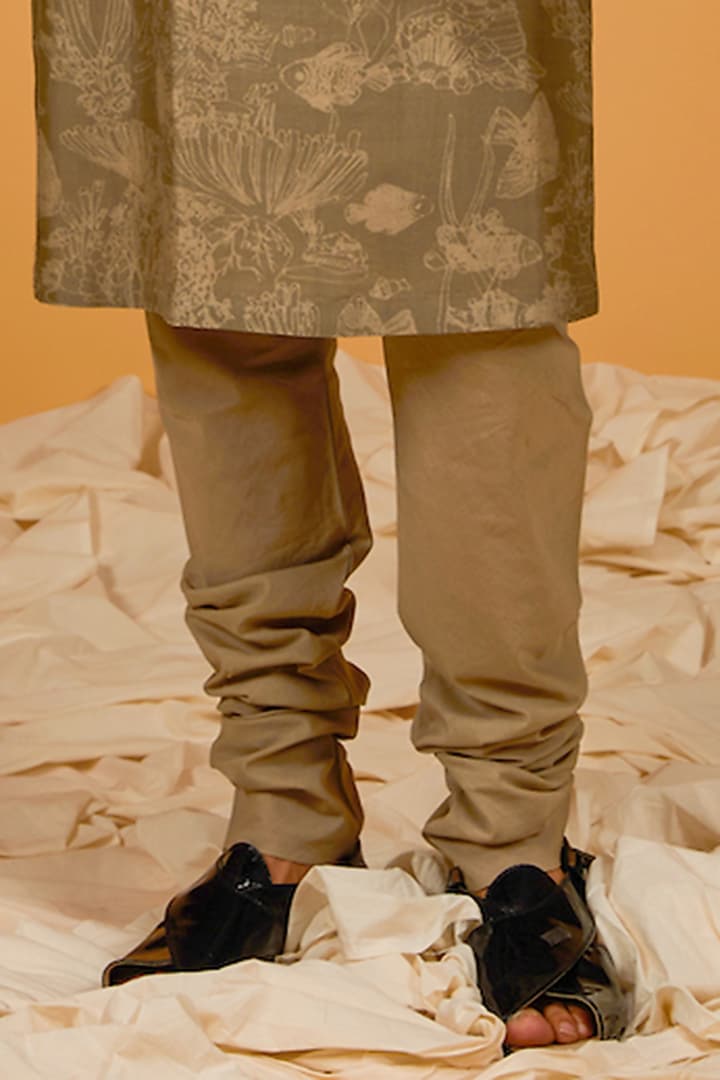 Sea Green Chanderi Digital Printed Bundi Jacket Set by Rohit Bal Men at Pernia's Pop Up Shop