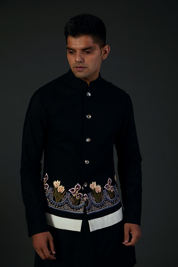 Black Matka Silk Floral Machine Embroidered Bundi Jacket by Rohit Bal Men at Pernia's Pop Up Shop