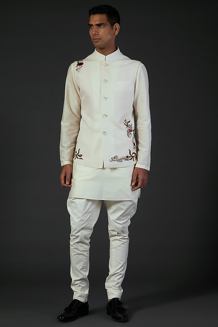 Ivory Matka Silk Floral Embroidered Bundi Jacket by Rohit Bal Men at Pernia's Pop Up Shop