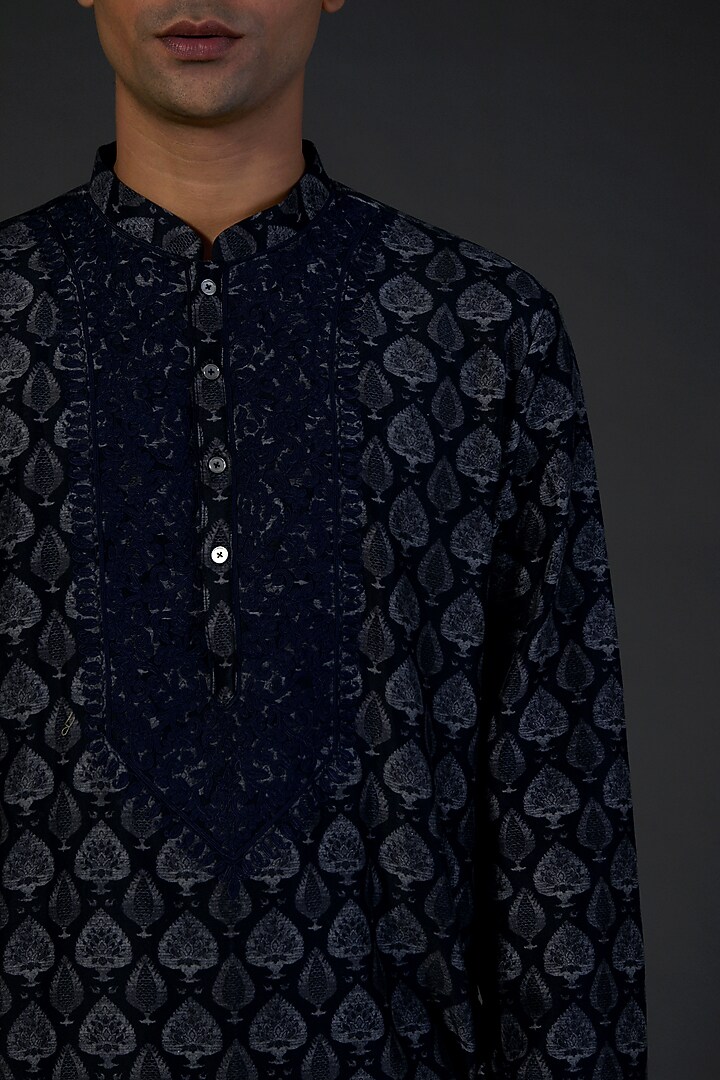Black Chanderi Embroidered & Digital Printed Kurta Set by Rohit Bal Men at Pernia's Pop Up Shop