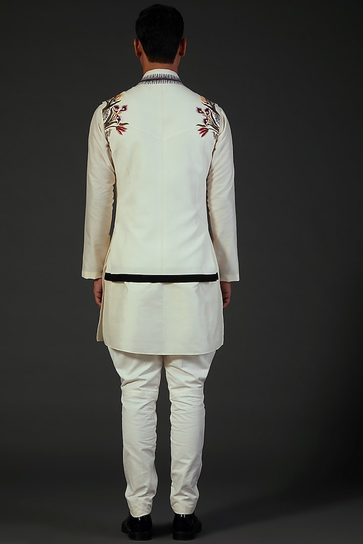 Ivory Matka Silk Embroidered Bundi Jacket by Rohit Bal Men at Pernia's Pop Up Shop