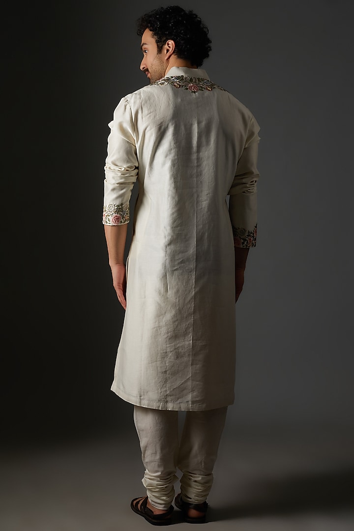 Ivory Chanderi Silk Resham Hand Embroidered Kurta Set by Rohit Bal Men at Pernia's Pop Up Shop