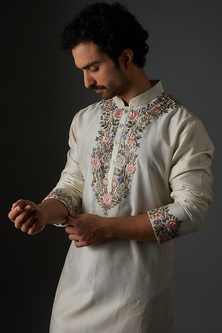 Ivory Chanderi Silk Resham Hand Embroidered Kurta Set by Rohit Bal Men at Pernia's Pop Up Shop