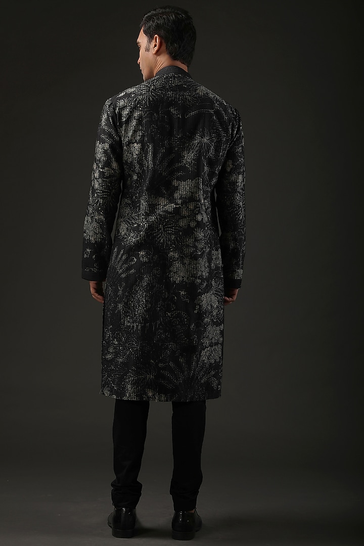 Black Chanderi Digital Printed Kurta Set by Rohit Bal Men at Pernia's Pop Up Shop