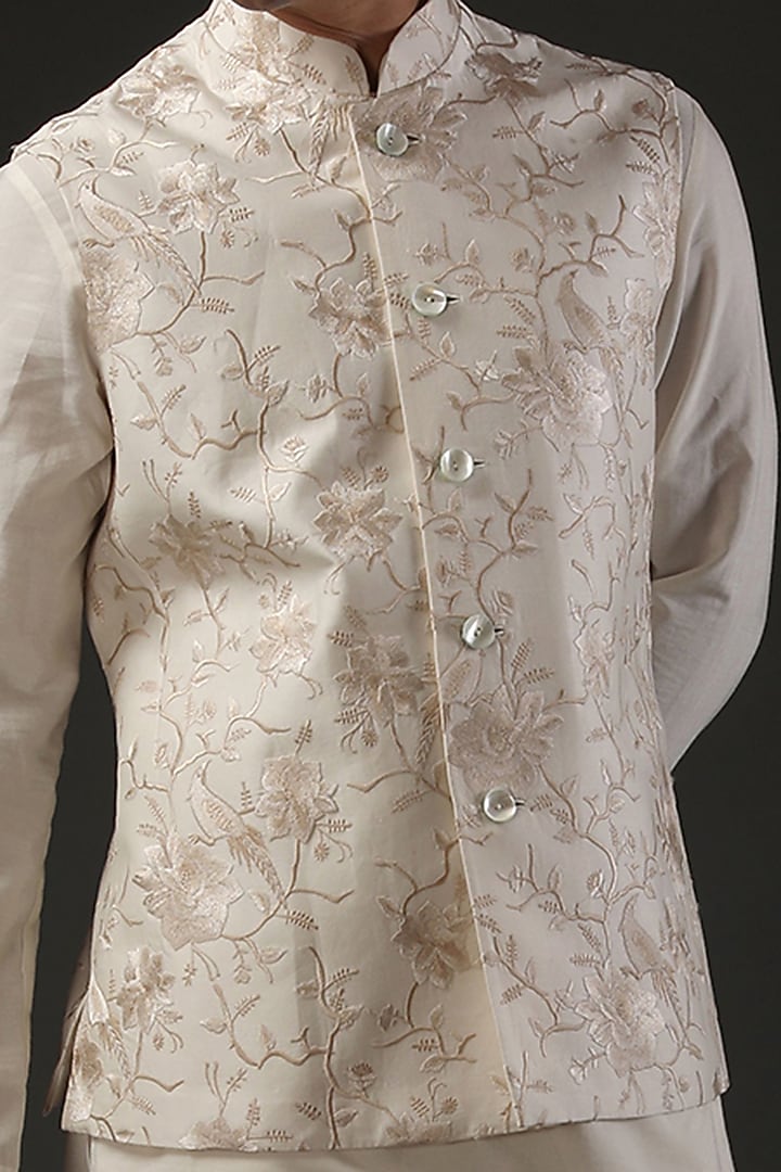 Ivory Chanderi Resham Embroidered Nehru Jacket by Rohit Bal Men at Pernia's Pop Up Shop