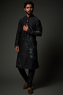 product-color-Black