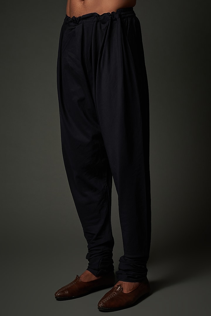 Black Linen Digital Printed Kurta Set by Rohit Bal Men at Pernia's Pop Up Shop
