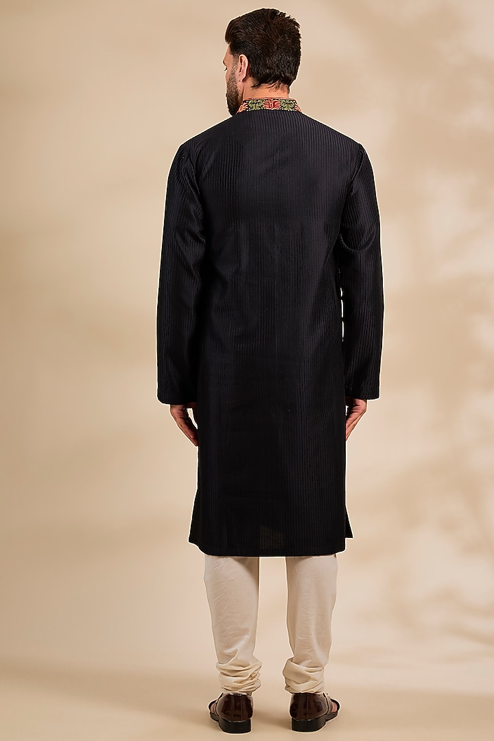 Black Chanderi Embroidered Kurta Set by Rohit Bal Men at Pernia's Pop Up Shop