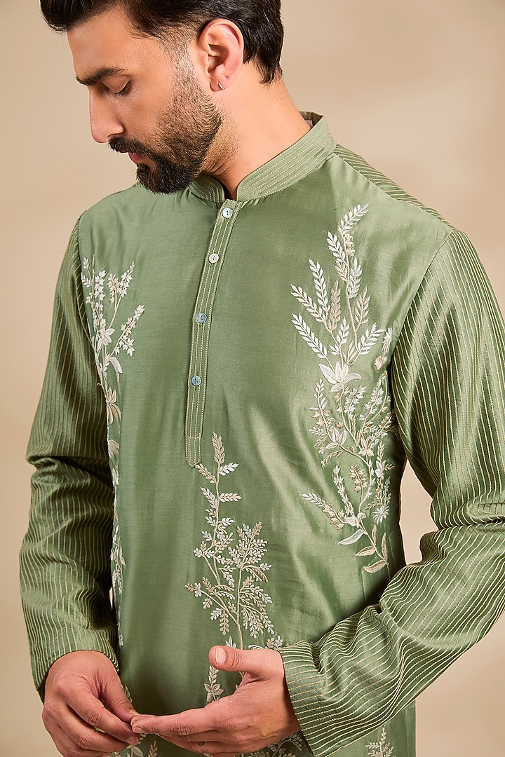 Sage Green Chanderi Embroidered Kurta Set by Rohit Bal Men at Pernia's Pop Up Shop