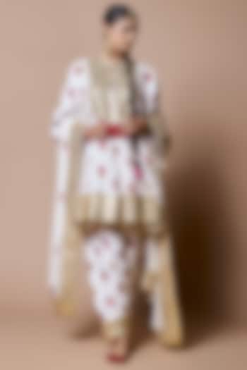 Ivory Soft Silk Gota-Patti Embroidered Kurta Set by Ranbir Mukherjee at Pernia's Pop Up Shop