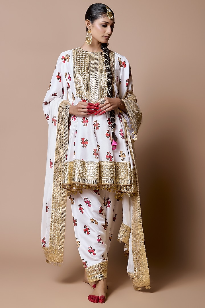 Ivory Soft Silk Gota-Patti Embroidered Kurta Set by Ranbir Mukherjee at Pernia's Pop Up Shop