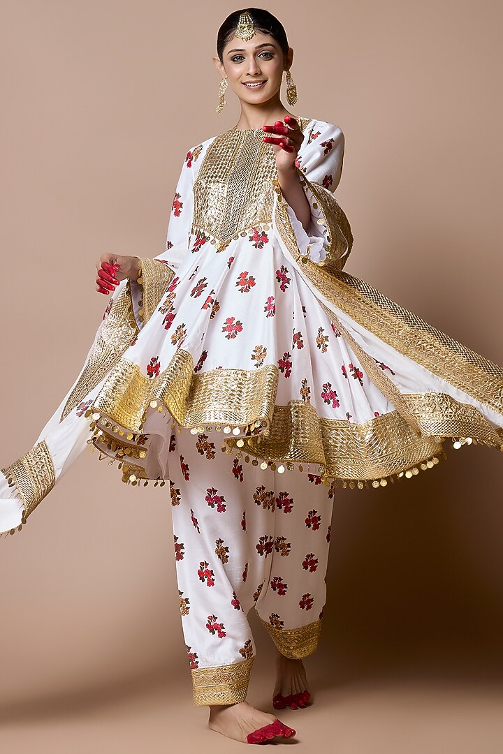 Ivory Soft Silk Gota-Patti Embroidered Kurta Set by Ranbir Mukherjee at Pernia's Pop Up Shop