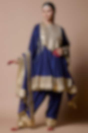 Purplish Blue Soft Silk Gota-Patti Embroidered Kurta Set by Ranbir Mukherjee at Pernia's Pop Up Shop