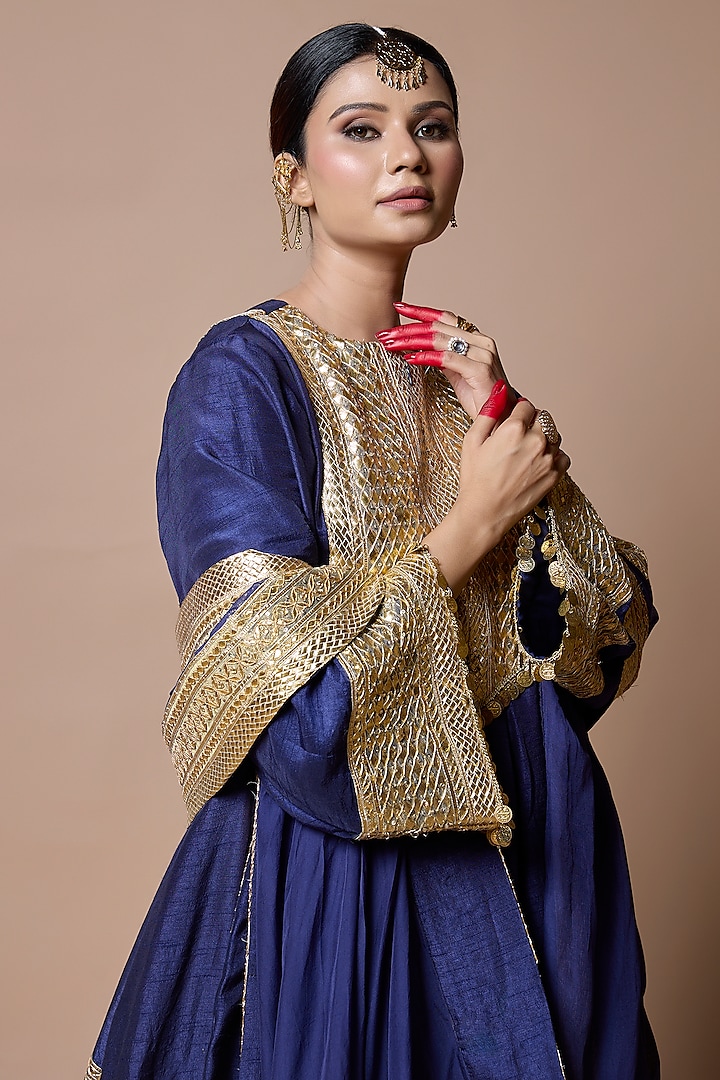 Purplish Blue Soft Silk Gota-Patti Embroidered Kurta Set by Ranbir Mukherjee at Pernia's Pop Up Shop