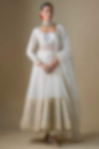 White Pure Silk Organza Pitta Hand Embroidered Wedding Anarkali Set by Ranbir Mukherjee at Pernia's Pop Up Shop