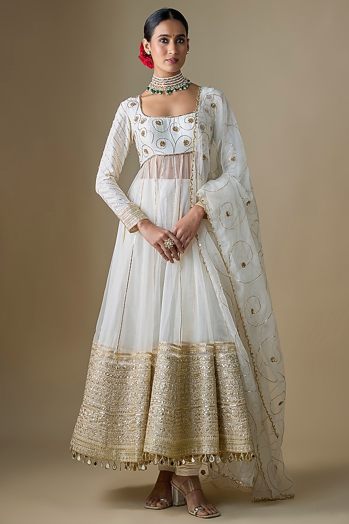 White Pure Silk Organza Pitta Hand Embroidered Wedding Anarkali Set by Ranbir Mukherjee at Pernia's Pop Up Shop