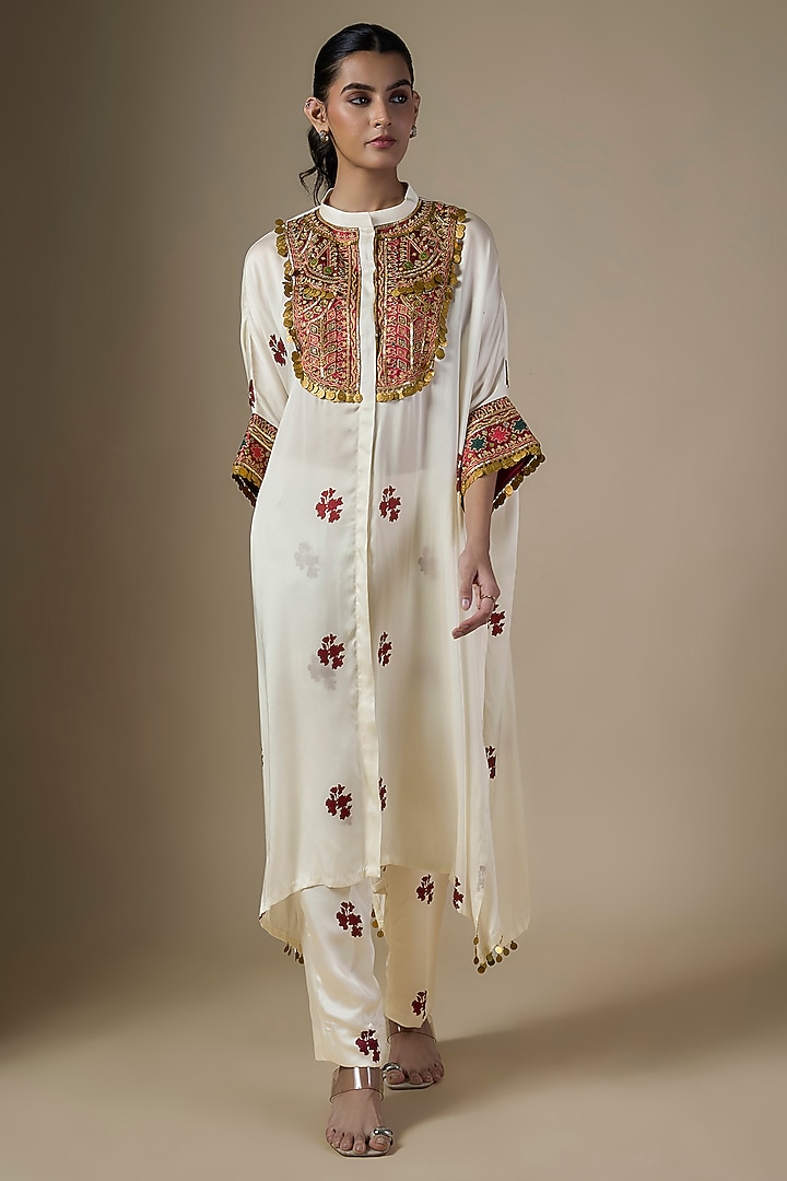 White Pure Satin Silk Printed & Embroidered Kaftan Set by Ranbir Mukherjee at Pernia's Pop Up Shop