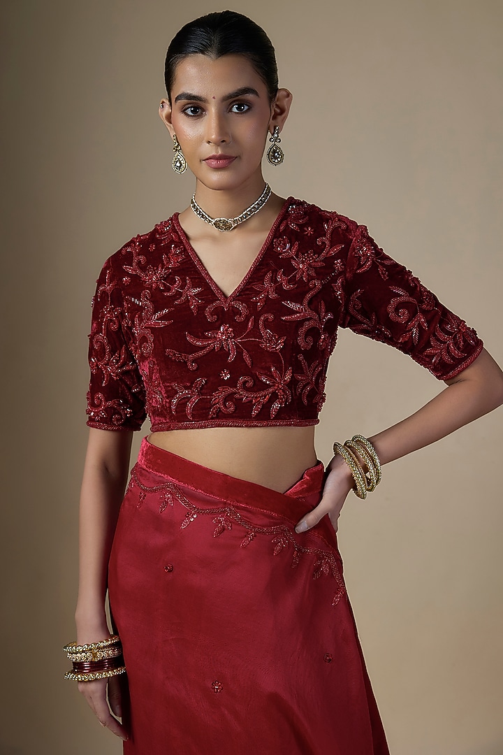 Red Pure Silk Organza Embroidered Wedding Saree Set by Ranbir Mukherjee at Pernia's Pop Up Shop