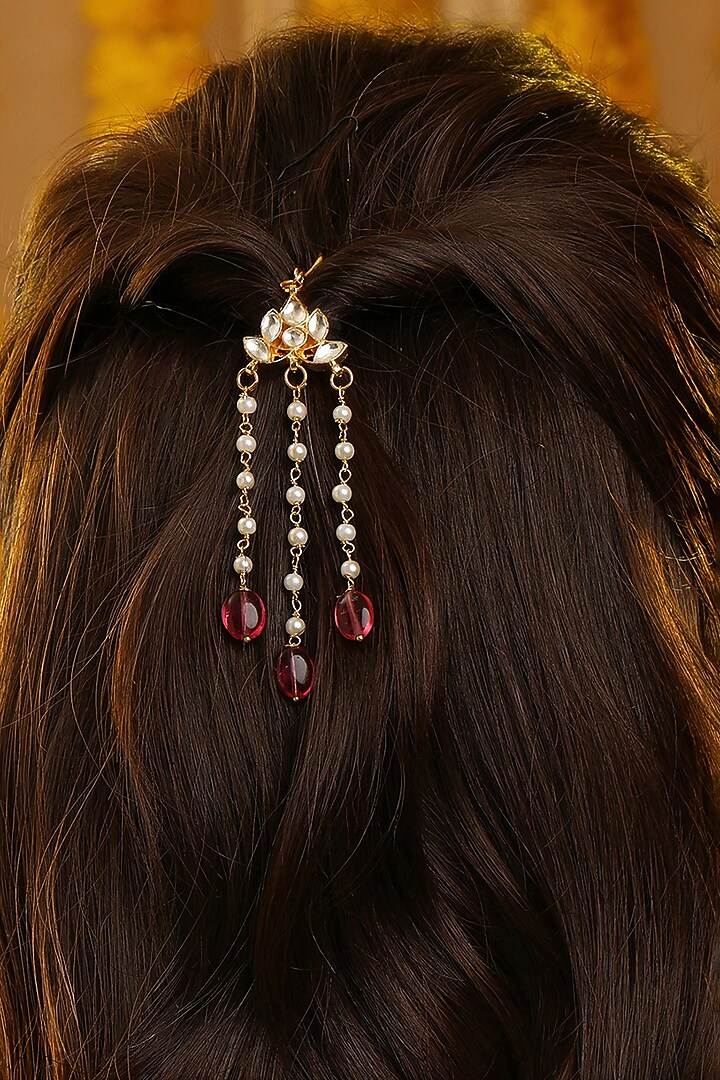 Gold Finish Glass Kundan Hair Pin For Girls by Ruby Raang Kids at Pernia's Pop Up Shop