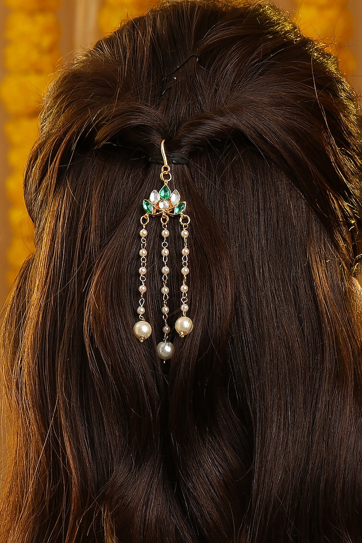 Gold Finish Glass Kundan Hair Pin For Girls by Ruby Raang Kids at Pernia's Pop Up Shop
