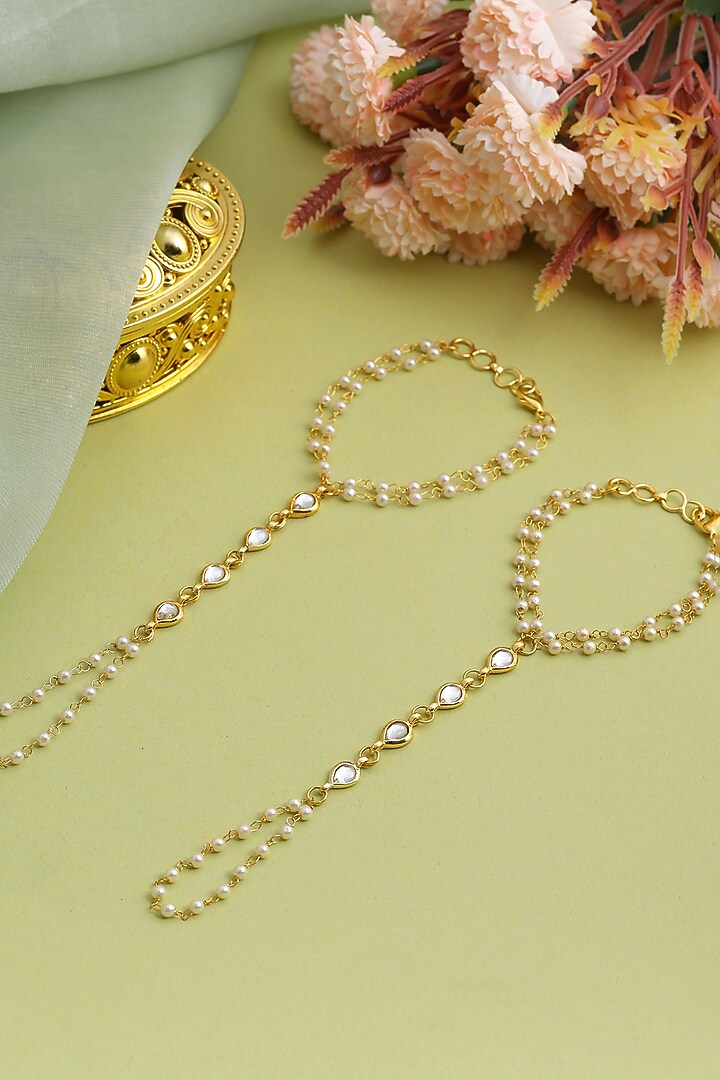 Gold Finish Glass Kundan Haathphool For Girls (Set of 2) by Ruby Raang Kids at Pernia's Pop Up Shop