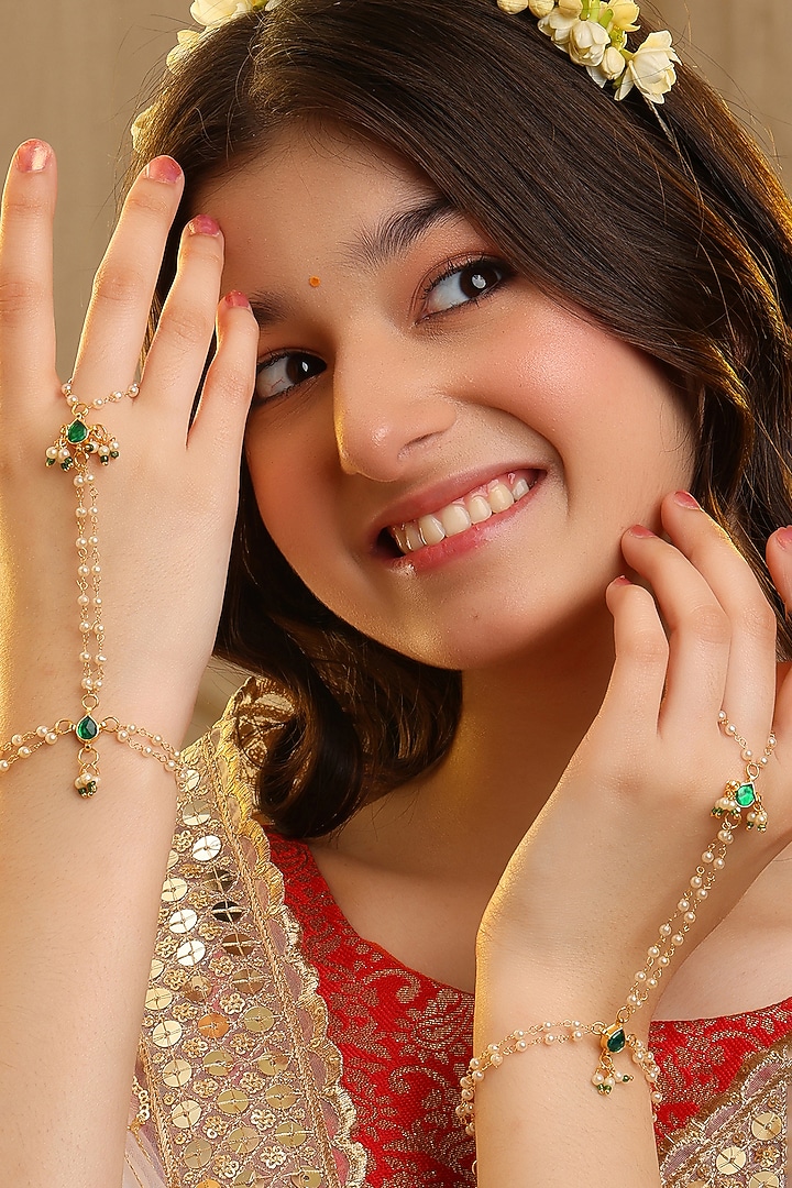 Gold Finish Glass Kundan Haathphool For Girls (Set of 2) by Ruby Raang Kids at Pernia's Pop Up Shop