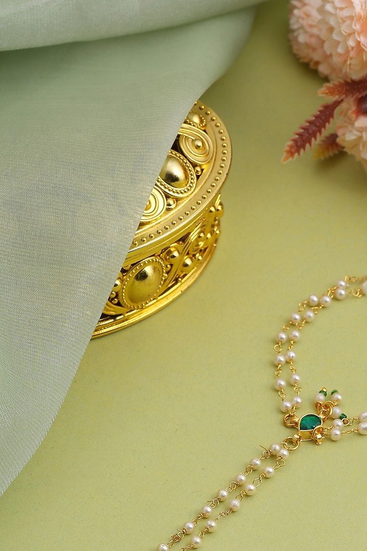 Gold Finish Glass Kundan Haathphool For Girls (Set of 2) by Ruby Raang Kids at Pernia's Pop Up Shop