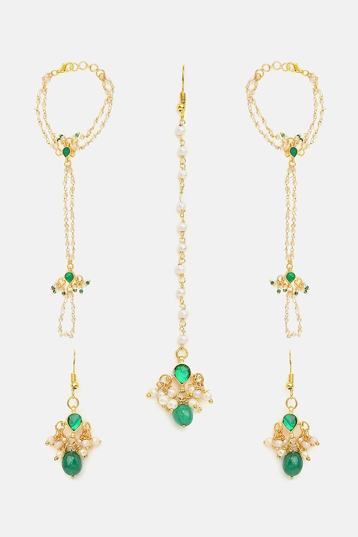 Gold Finish Glass Kundan Haathphool For Girls (Set of 5) by Ruby Raang Kids  at Pernia's Pop Up Shop