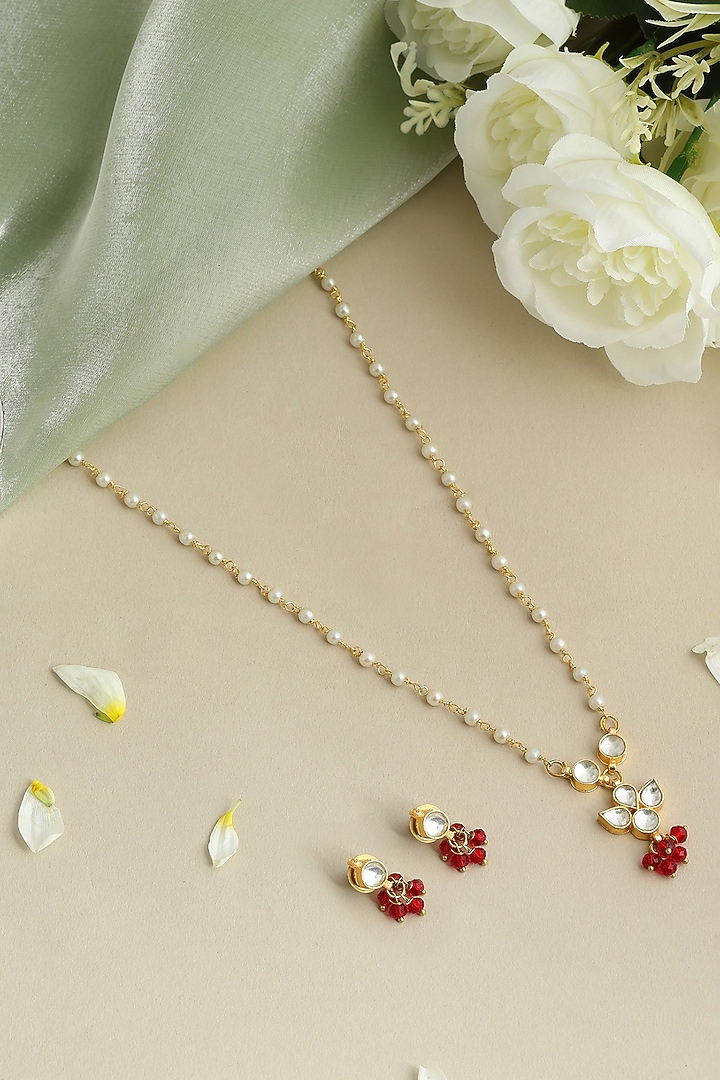 Gold Finish Glass Kundan Choker Necklace Set For Girls by Ruby Raang Kids  at Pernia's Pop Up Shop