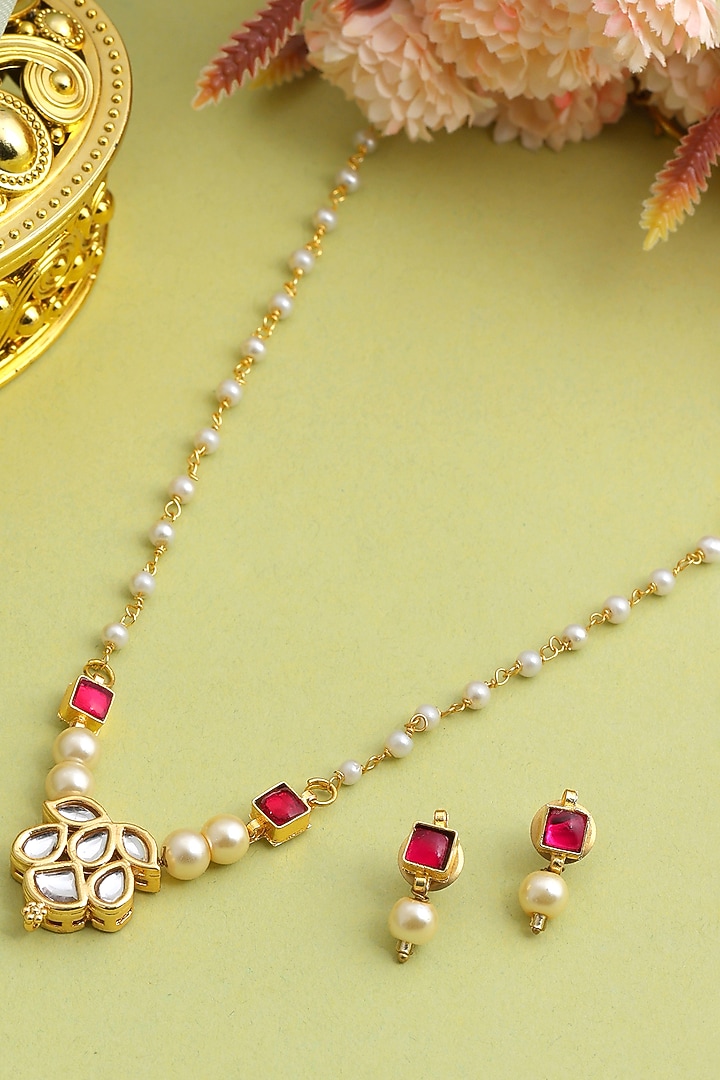 Gold Finish Glass Kundan Choker Necklace Set For Girls by Ruby Raang Kids  at Pernia's Pop Up Shop