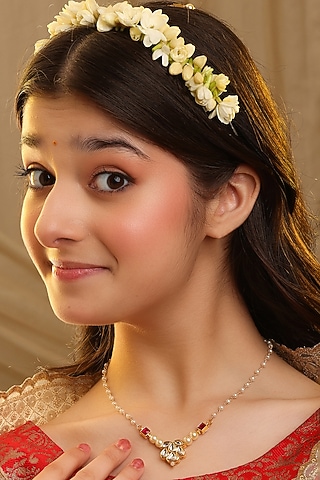 Gold Finish Glass Kundan Choker Necklace For Girls by Ruby Raang Kids 