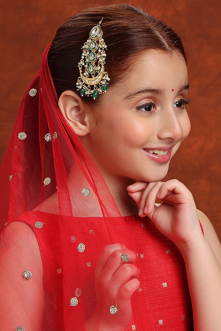 Gold Finish Kundan Polki & Green Stone Pasa For Girls by Ruby Raang Kids at Pernia's Pop Up Shop