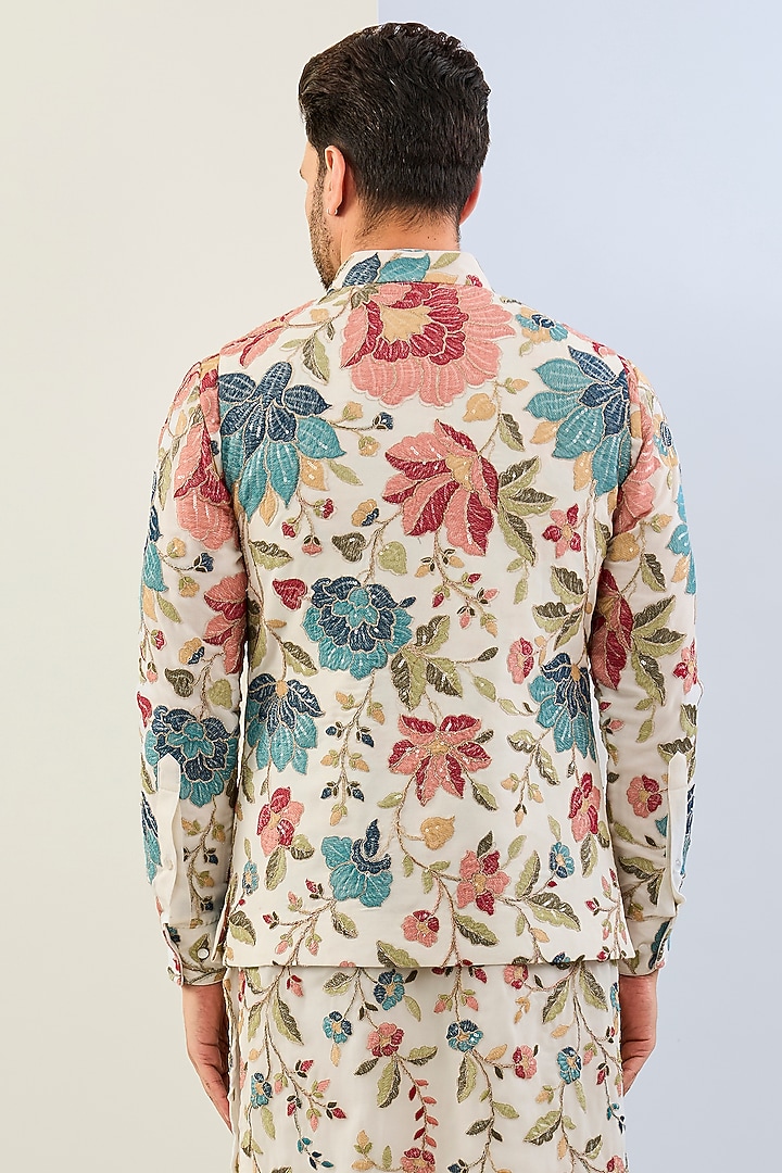 Off-White Georgette Thread Embroidered Bundi Jacket by Rabani & Rakha Men at Pernia's Pop Up Shop