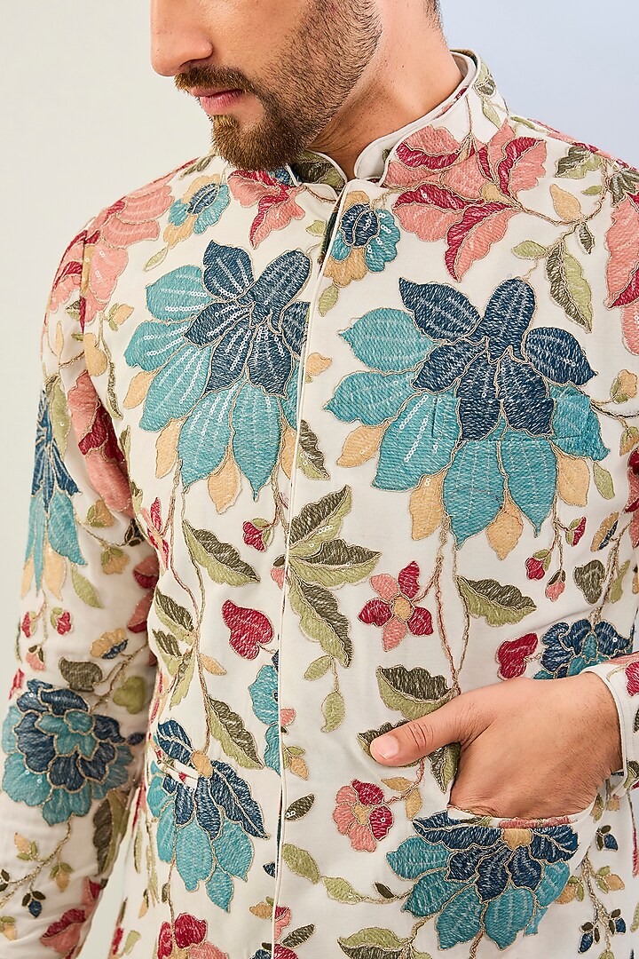 Off-White Georgette Thread Embroidered Bundi Jacket by Rabani & Rakha Men at Pernia's Pop Up Shop