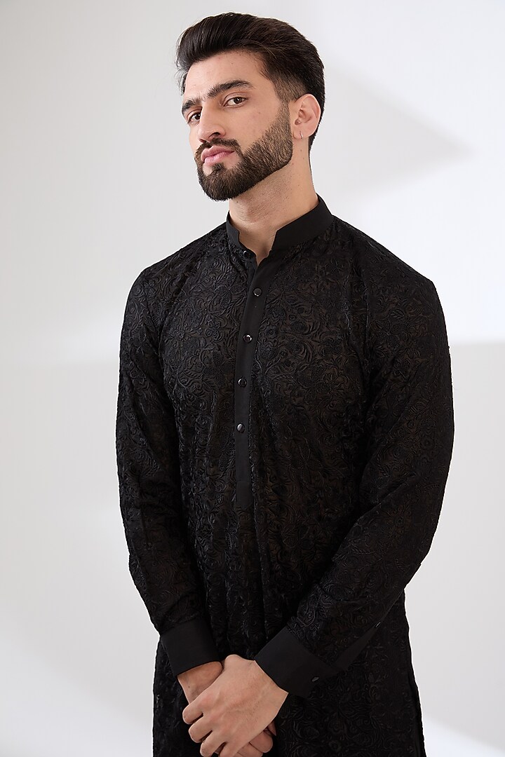 Black Georgette Thread Work Kurta Set by Rabani & Rakha Men at Pernia's Pop Up Shop
