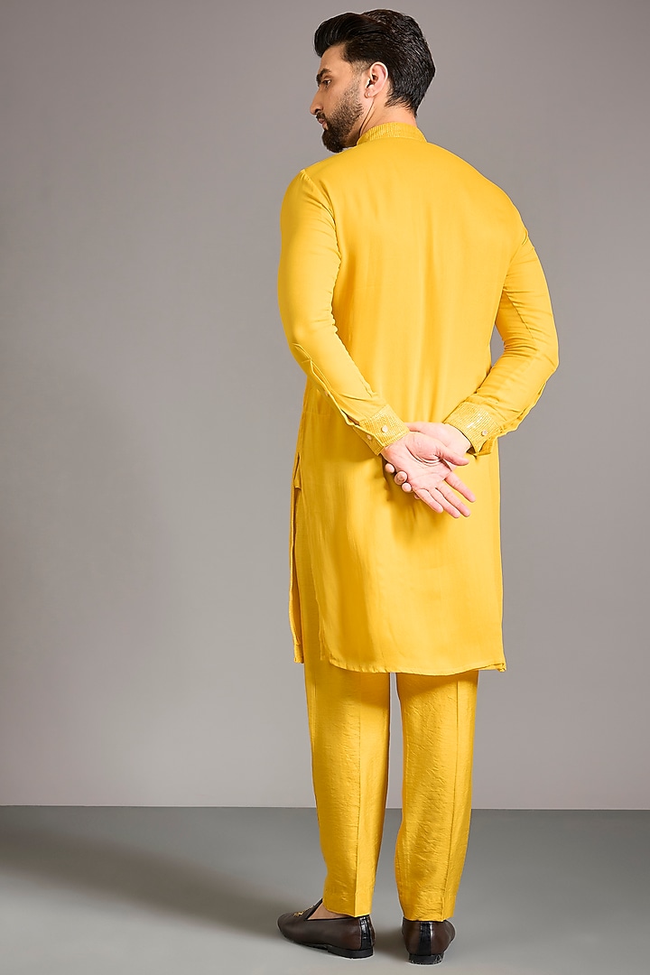 Yellow Georgette Thread Embroidered Kurta Set by Rabani & Rakha Men at Pernia's Pop Up Shop